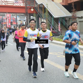 Runner Photo 4592894