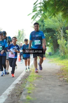 Runner Photo 4592917