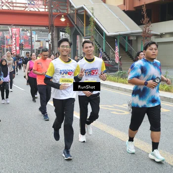 Runner Photo 4592944