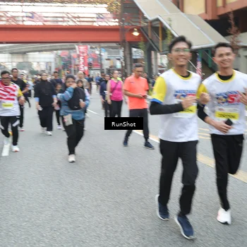 Runner Photo 4593139