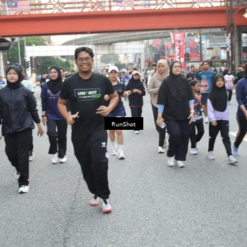 Runner Photo 4593286