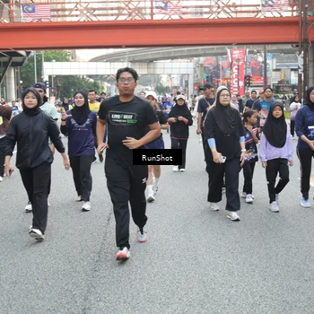 Runner Photo 4593343