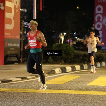Runner Photo 4593362