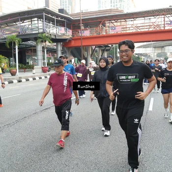 Runner Photo 4593379