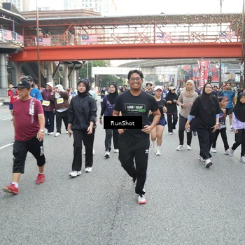 Runner Photo 4593458