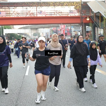 Runner Photo 4593517