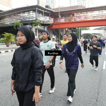 Runner Photo 4593599