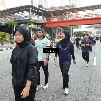 Runner Photo 4593600