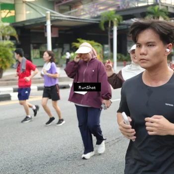 Runner Photo 4593760