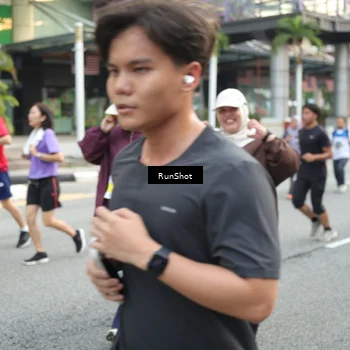 Runner Photo 4593800