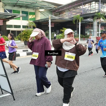Runner Photo 4593984