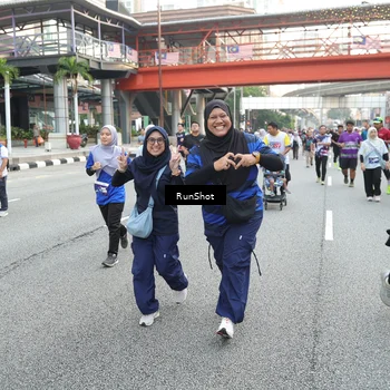 Runner Photo 4594165