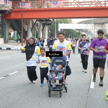Runner Photo 4594268