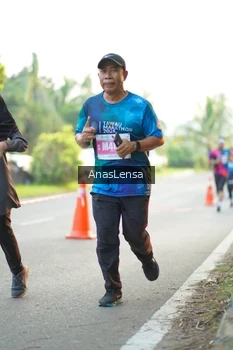 Runner Photo 4594689