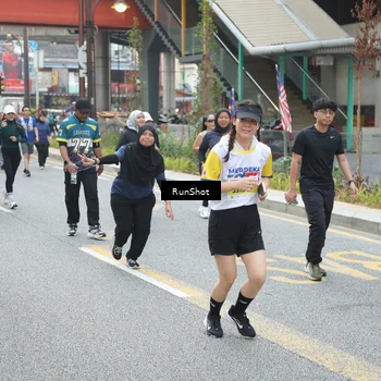 Runner Photo 4594710