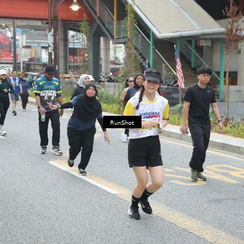 Runner Photo 4594716