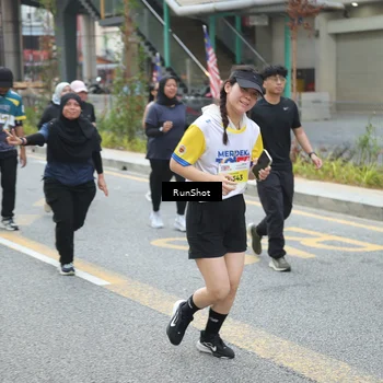 Runner Photo 4594763