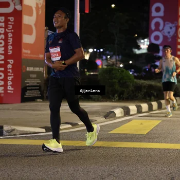 Runner Photo 4595109