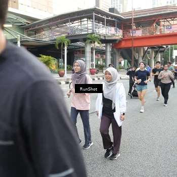 Runner Photo 4595543