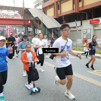 Runner Photo 4595673