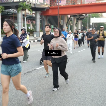 Runner Photo 4595729