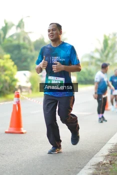 Runner Photo 4595743