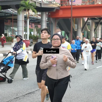 Runner Photo 4595810
