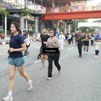 Runner Photo 4595856