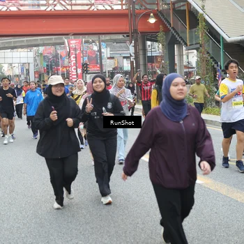 Runner Photo 4596376