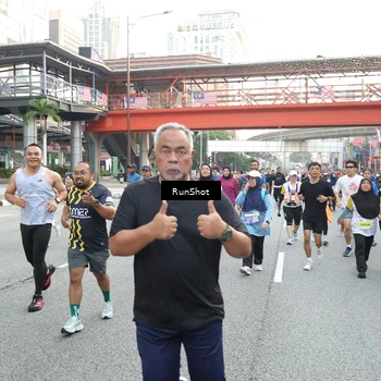 Runner Photo 4596490