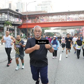 Runner Photo 4596491