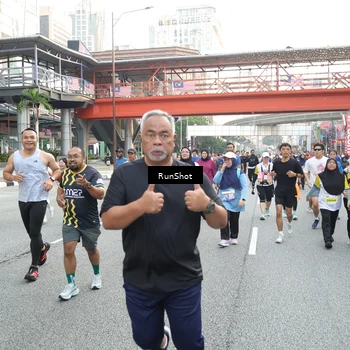 Runner Photo 4596545