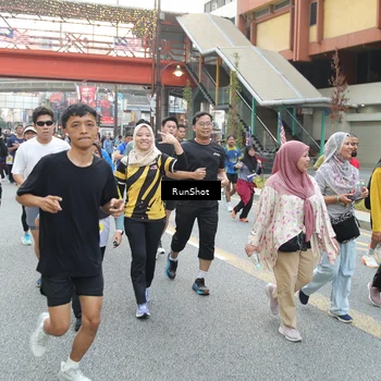 Runner Photo 4596765