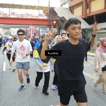 Runner Photo 4596772