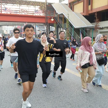 Runner Photo 4596873