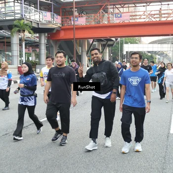Runner Photo 4597773