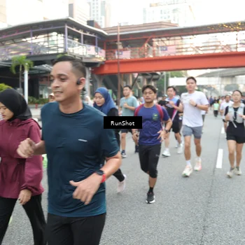 Runner Photo 4600002