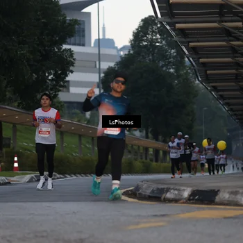 Runner Photo 4600101