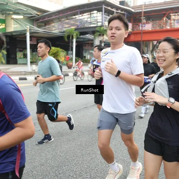 Runner Photo 4600117
