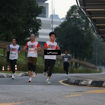 Runner Photo 4600635