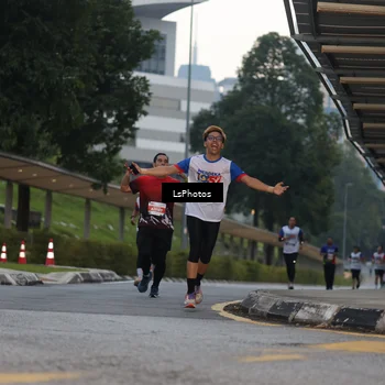 Runner Photo 4601275