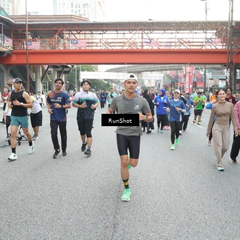 Runner Photo 4603516