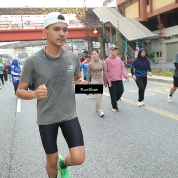 Runner Photo 4603624