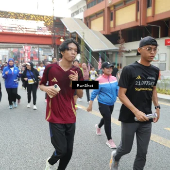 Runner Photo 4603842