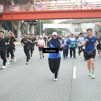 Runner Photo 4604003