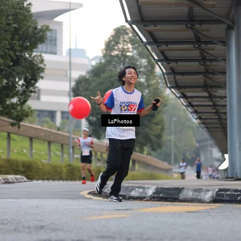Runner Photo 4605379