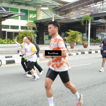 Runner Photo 4605675