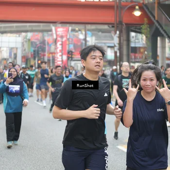 Runner Photo 4605704