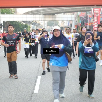 Runner Photo 4606003