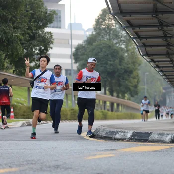Runner Photo 4606381